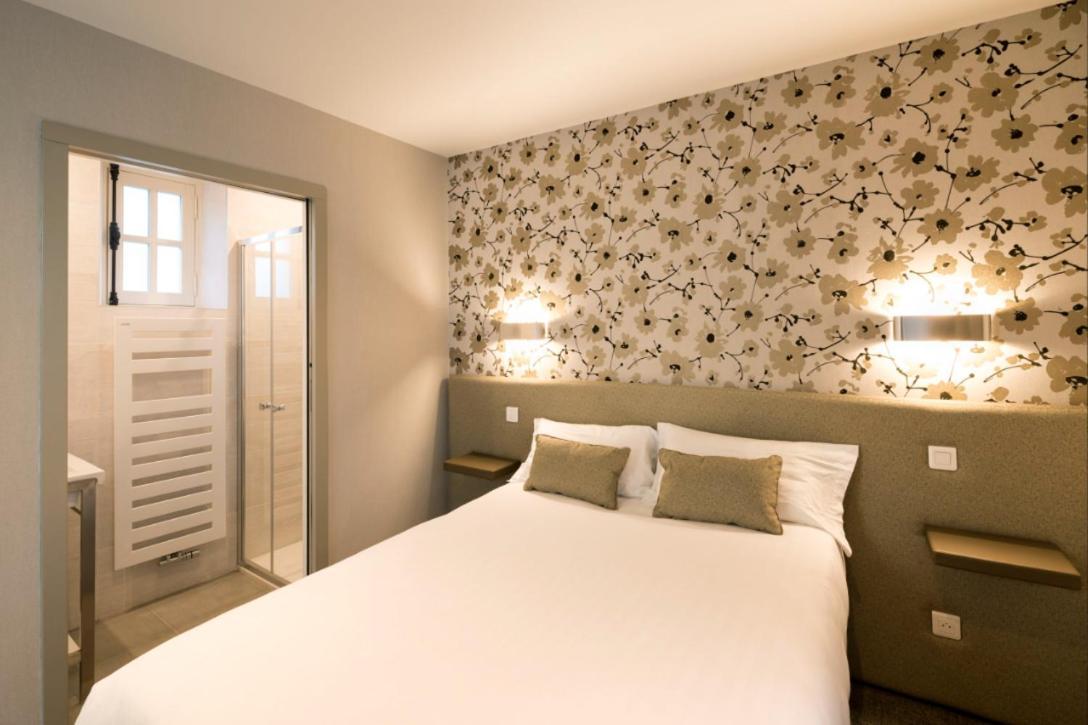 Logis - Hotel & Restaurant Du Tribunal Mortagne-au-Perche Eksteriør billede