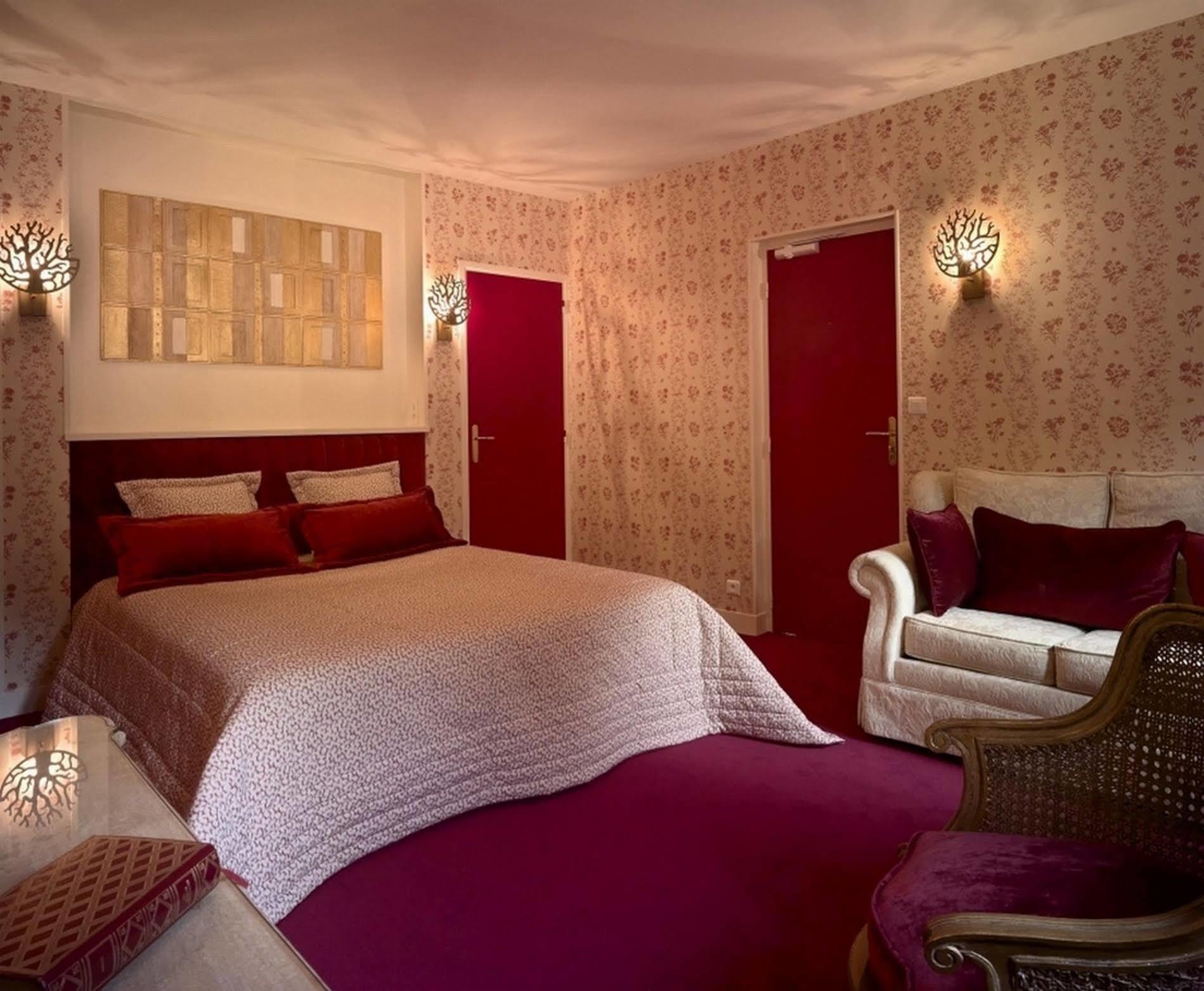 Logis - Hotel & Restaurant Du Tribunal Mortagne-au-Perche Eksteriør billede