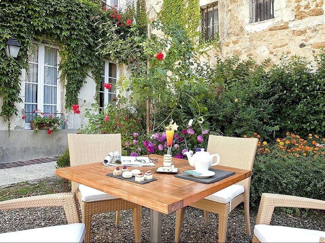 Logis - Hotel & Restaurant Du Tribunal Mortagne-au-Perche Eksteriør billede